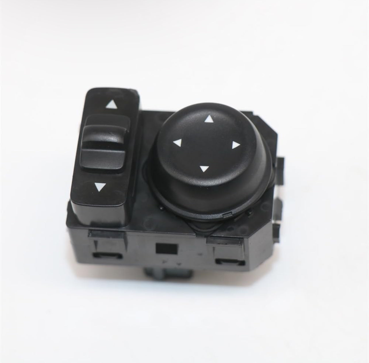 Door Mirror Switch
Part Number: 25570-3TB1A